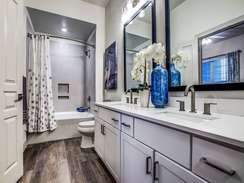 094 renovated bathroom